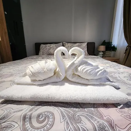 Lägenhet Cozy 35m2 In Skopje